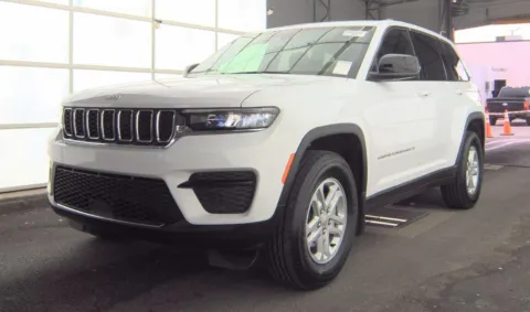 Another view of 2025 Jeep Grand Cherokee Laredo for sale in El Paso, TX at RightDrive - 1791 Lee Trevino