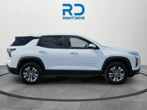 Photos of 2025 Chevrolet Equinox LT for sale in El Paso, TX at RightDrive - 1791 Lee Trevino