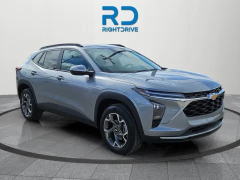 Gray 2025 Chevrolet Trax LT for sale in El Paso, TX