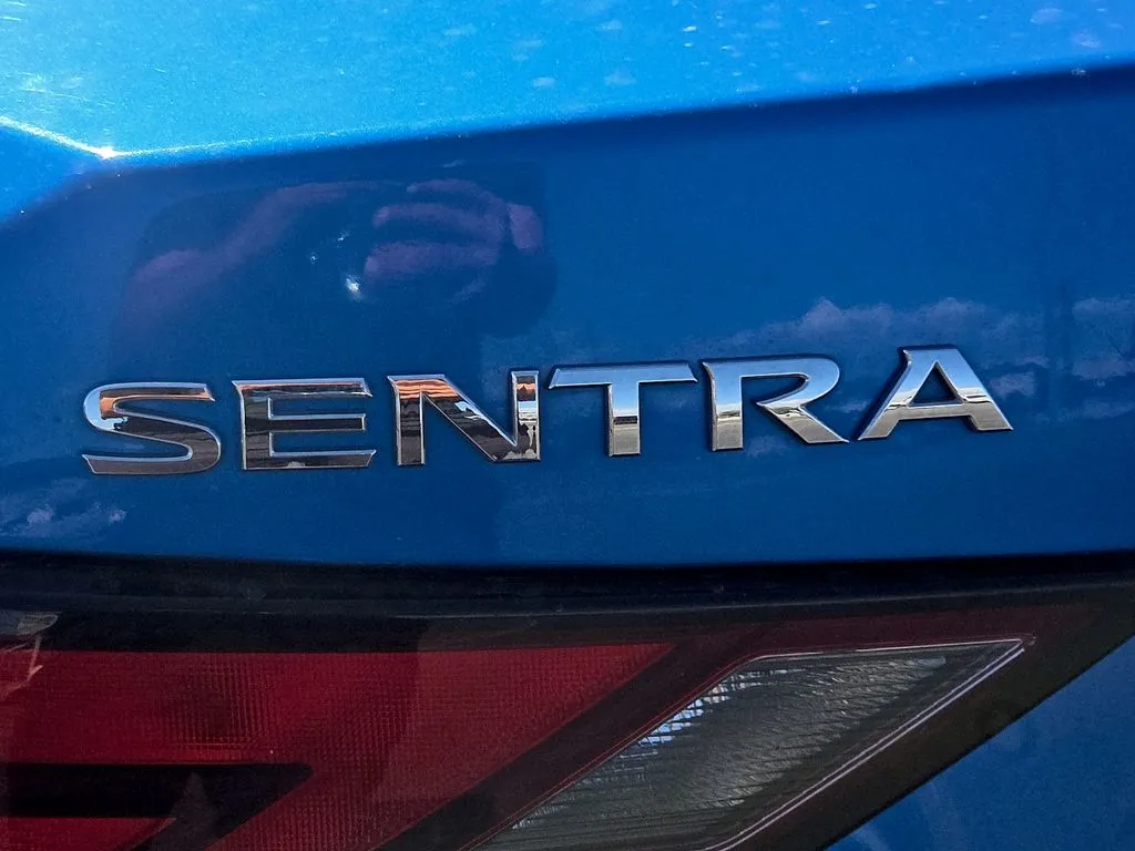 2021 Nissan Sentra SV - Photo 11