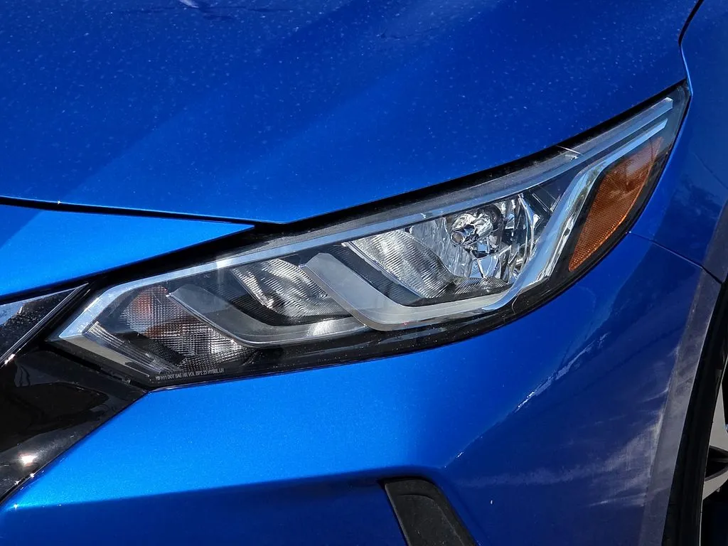 2021 Nissan Sentra SV - Photo 8