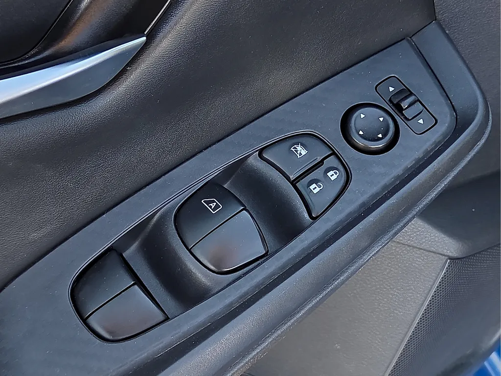 2021 Nissan Sentra SV - Photo 17