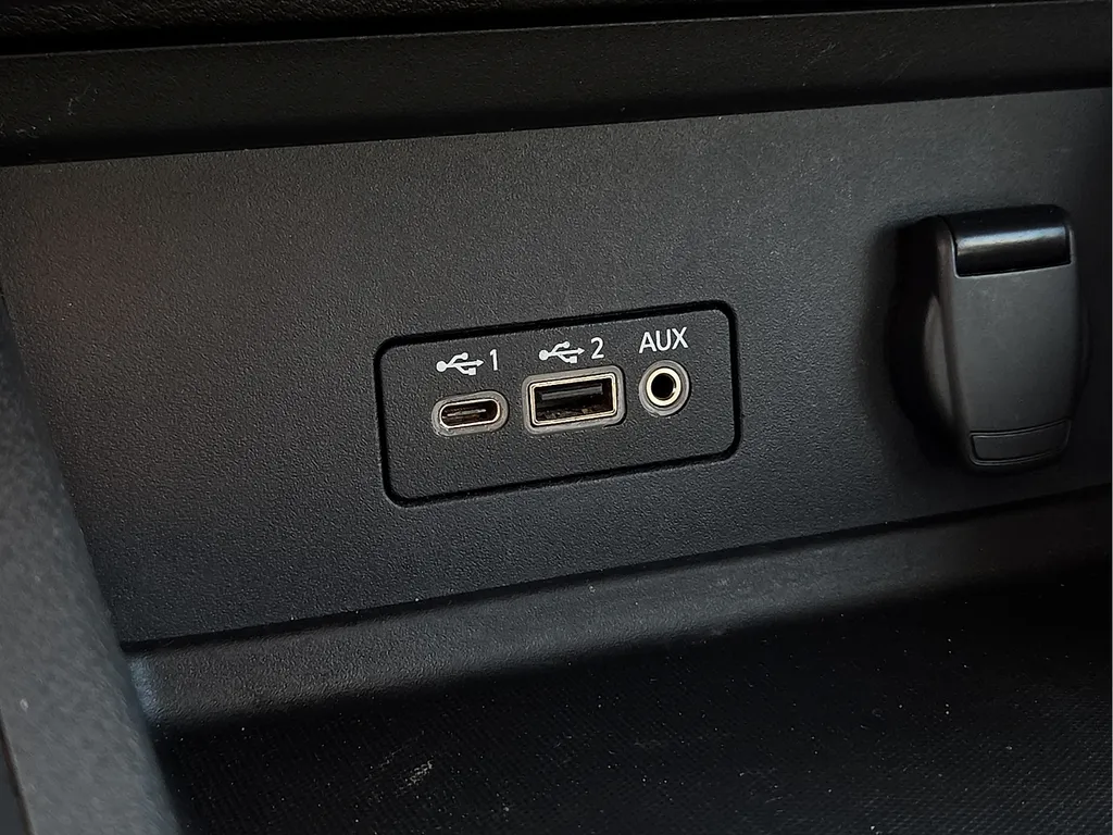 2021 Nissan Sentra SV - Photo 20