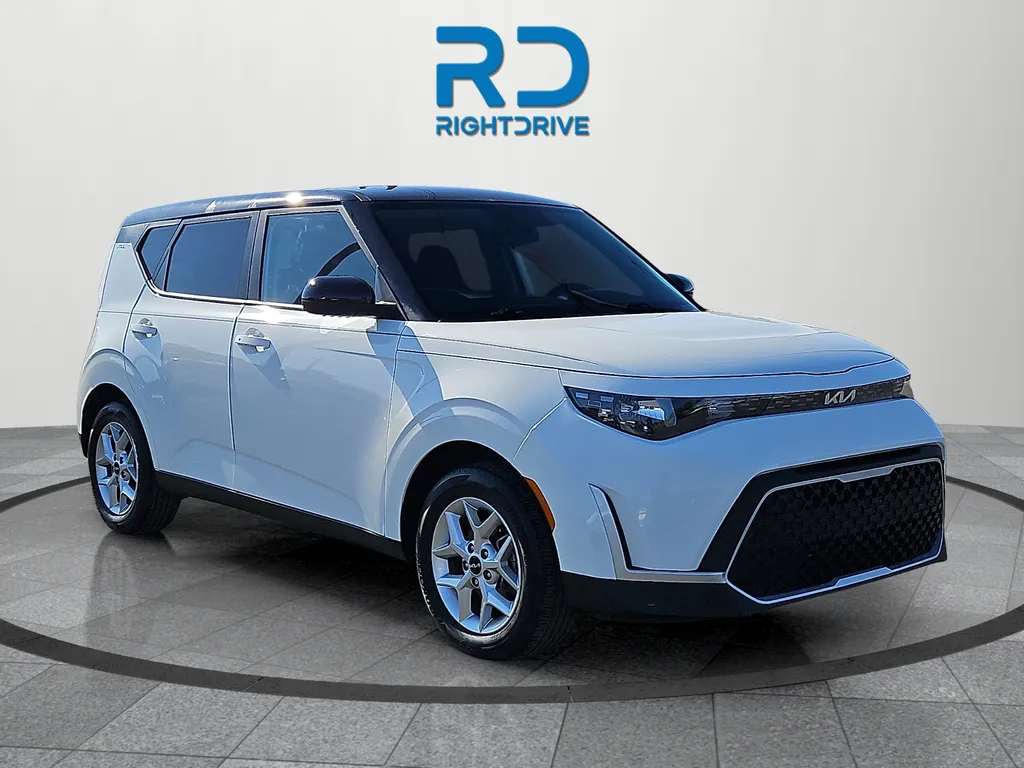 White 2025 Kia Soul S for sale in El Paso, TX