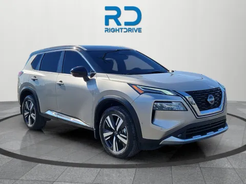 Silver 2022 Nissan Rogue Platinum for sale in El Paso, TX