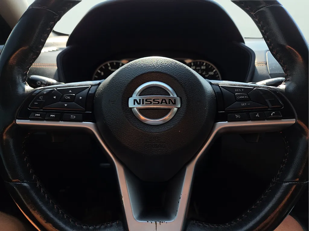 2021 Nissan Altima SR - Photo 24
