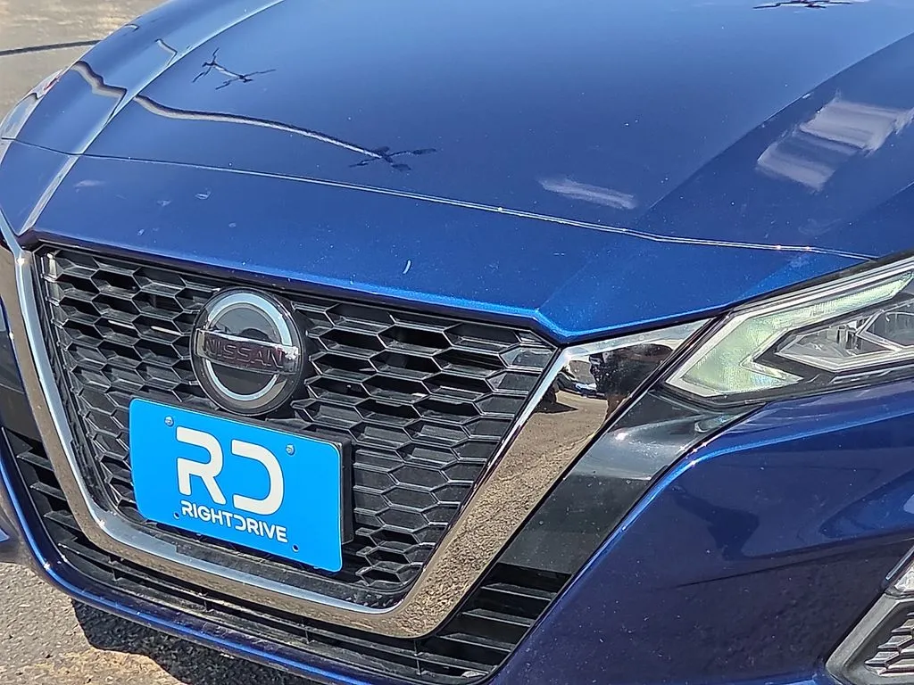 2021 Nissan Altima SR - Photo 7