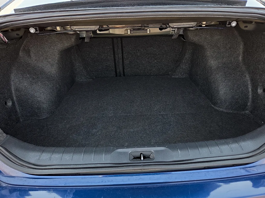2021 Nissan Altima SR - Photo 13