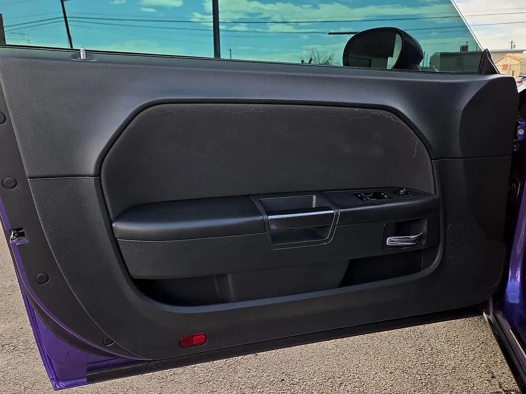 2014 Dodge Challenger SRT8 - Photo 16