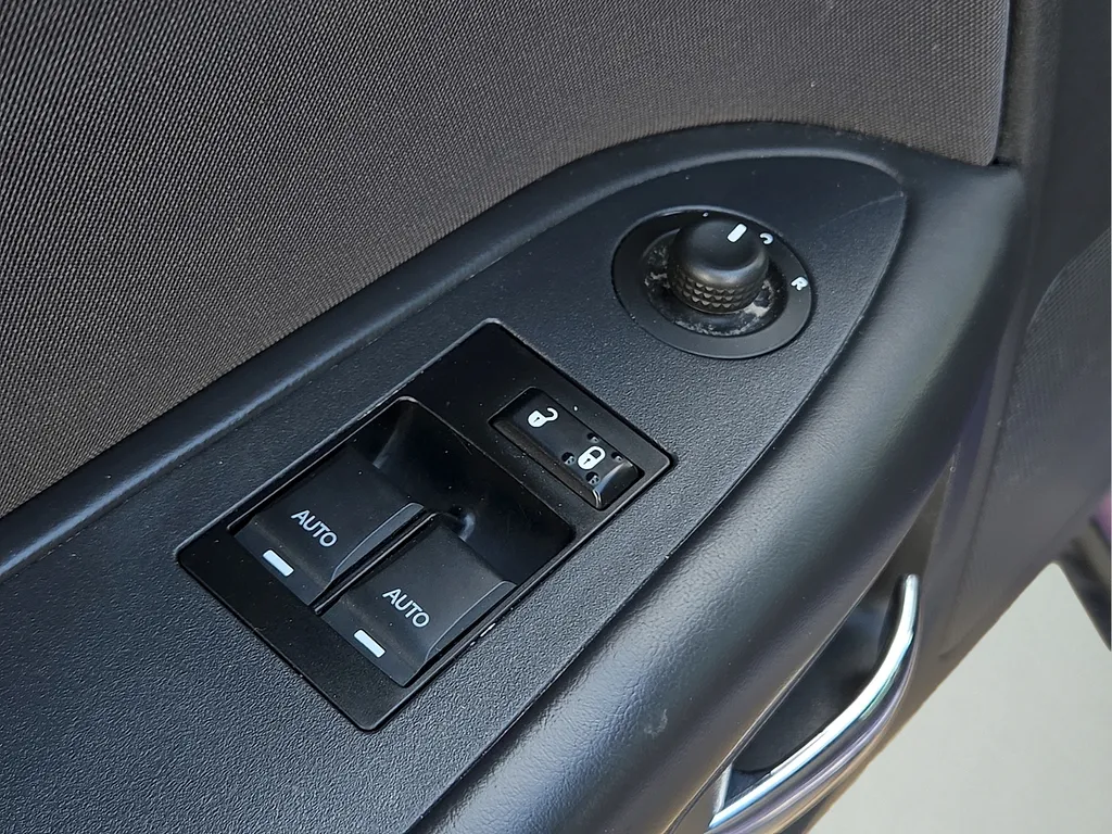 2014 Dodge Challenger SRT8 - Photo 17
