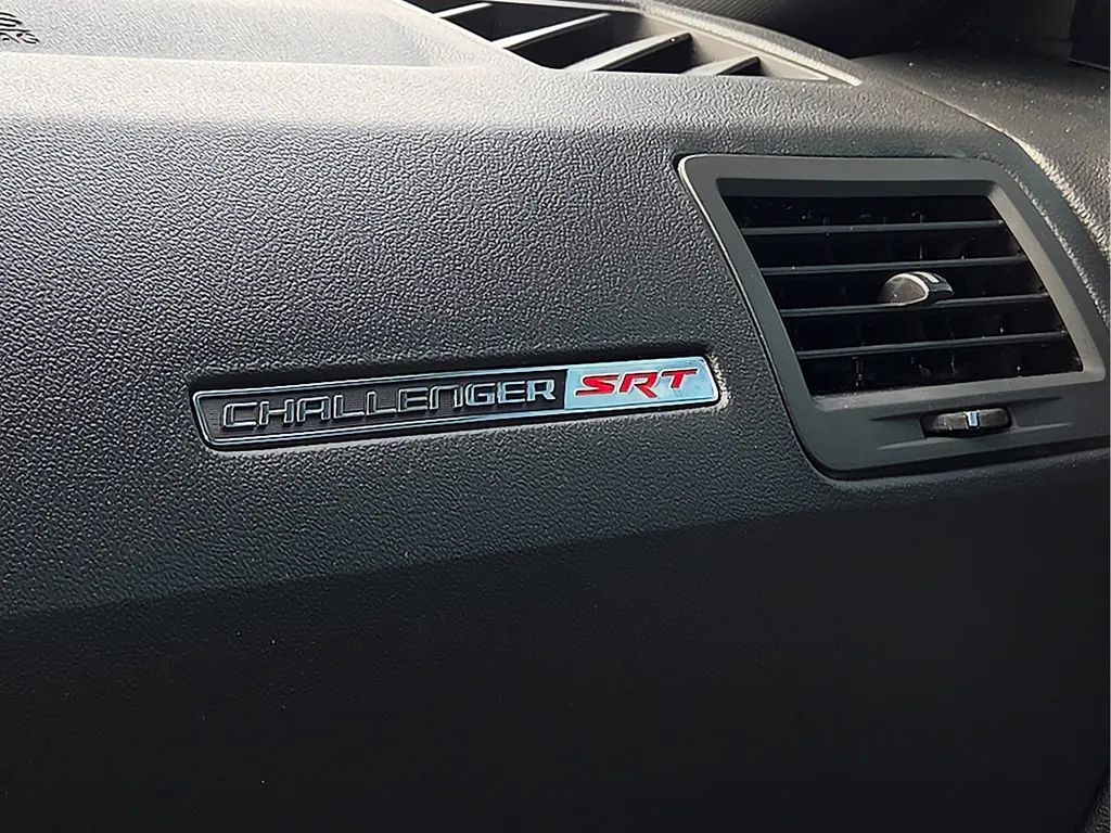 2014 Dodge Challenger SRT8 - Photo 22