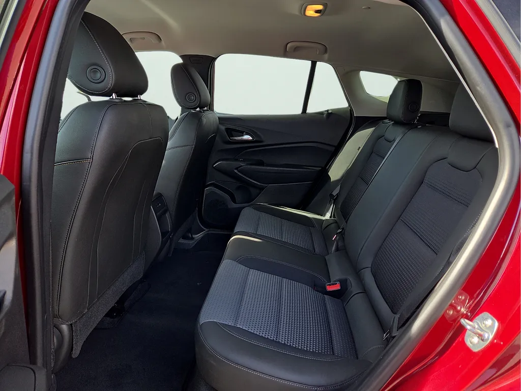 Chevrolet Trax photo 14