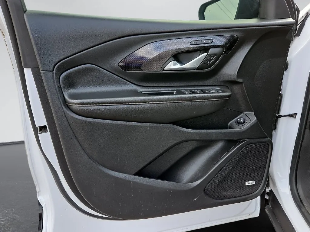 GMC Terrain photo 17