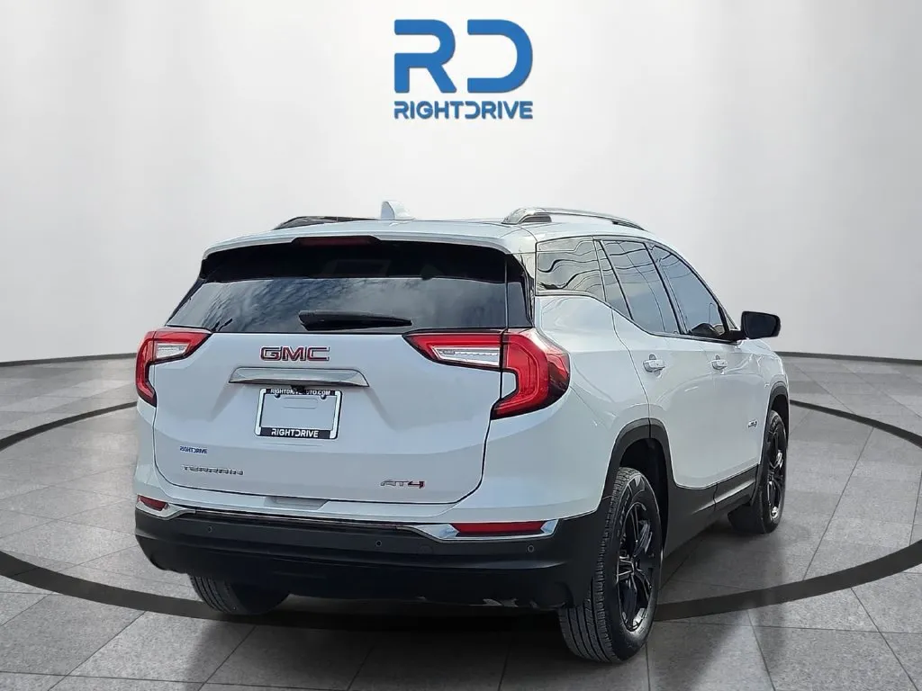 GMC Terrain photo 3