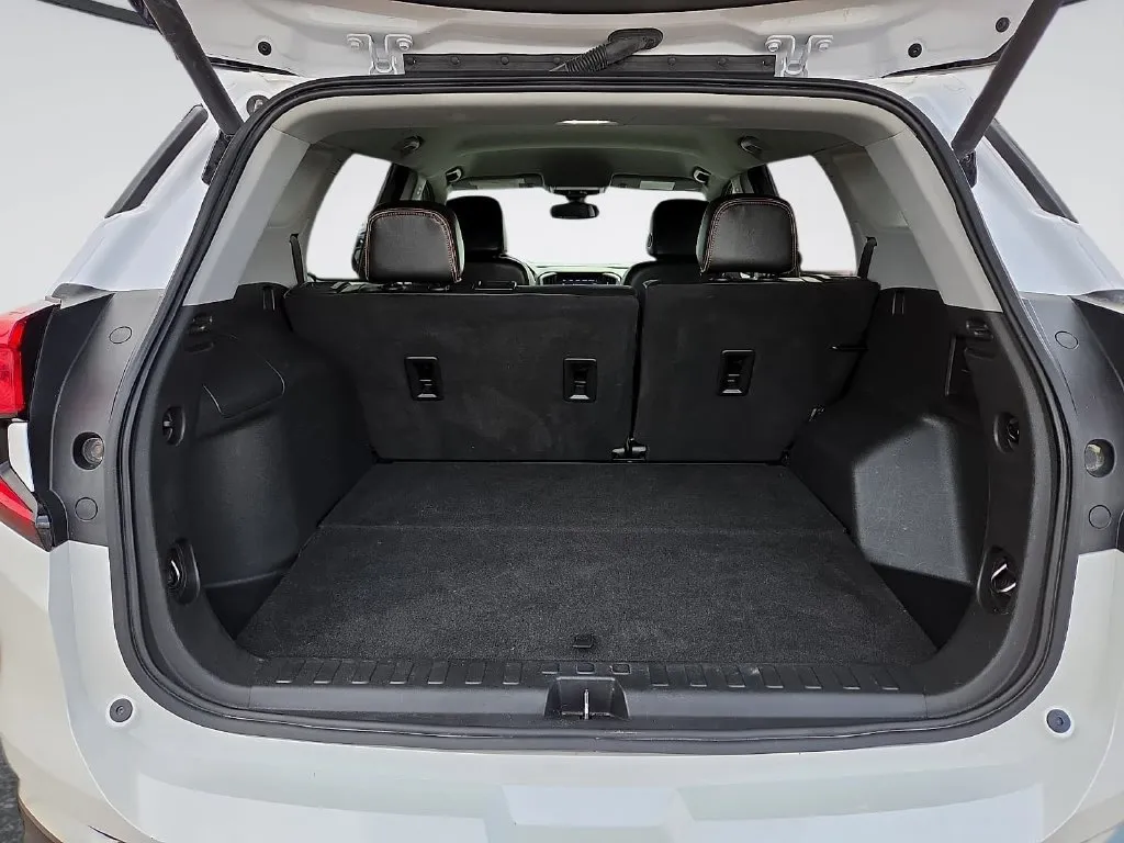 GMC Terrain photo 14