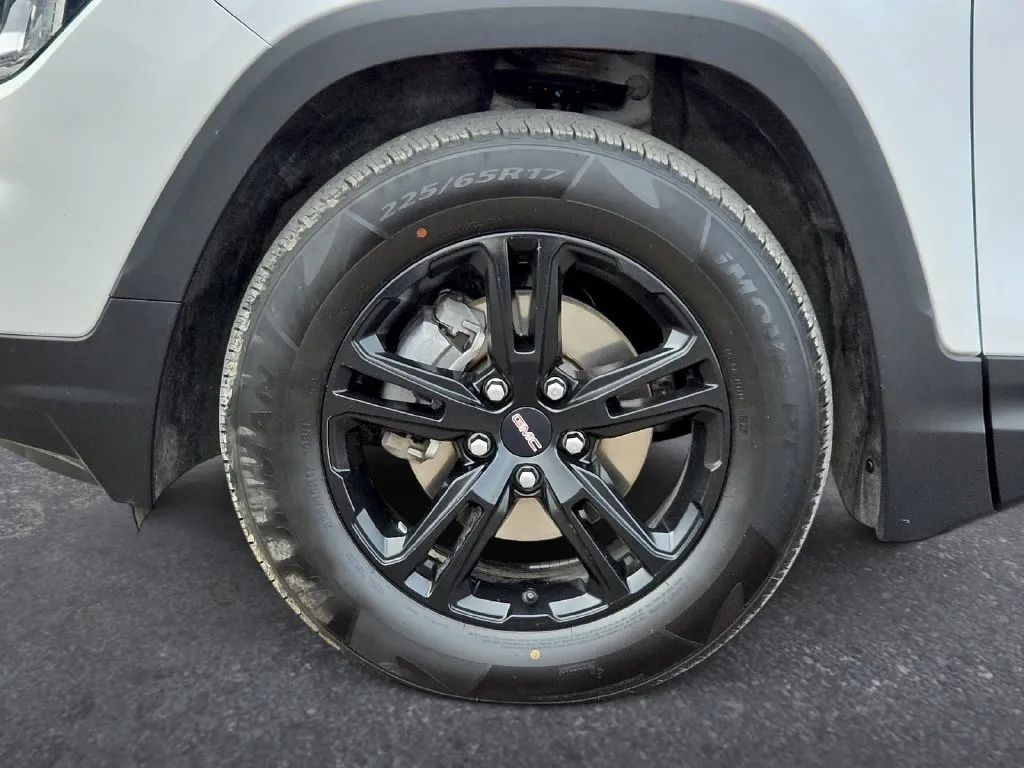 GMC Terrain photo 9