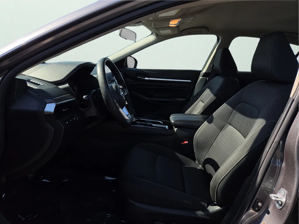 2023 Nissan Altima SV - Photo 19