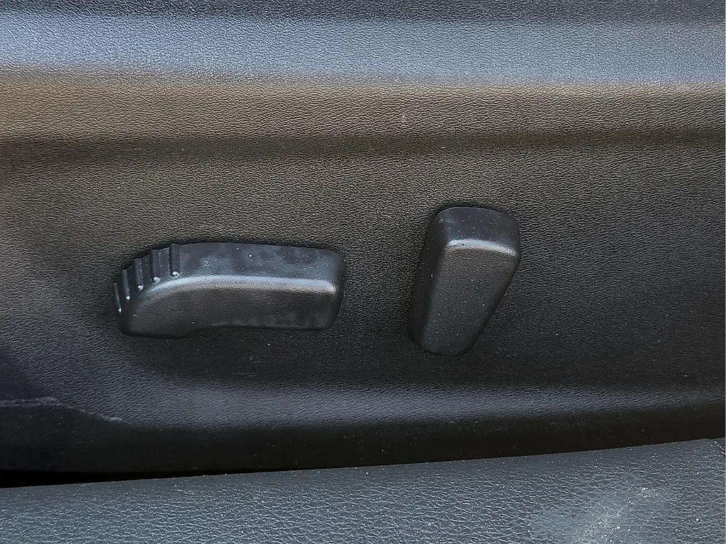 2023 Nissan Altima SV - Photo 18