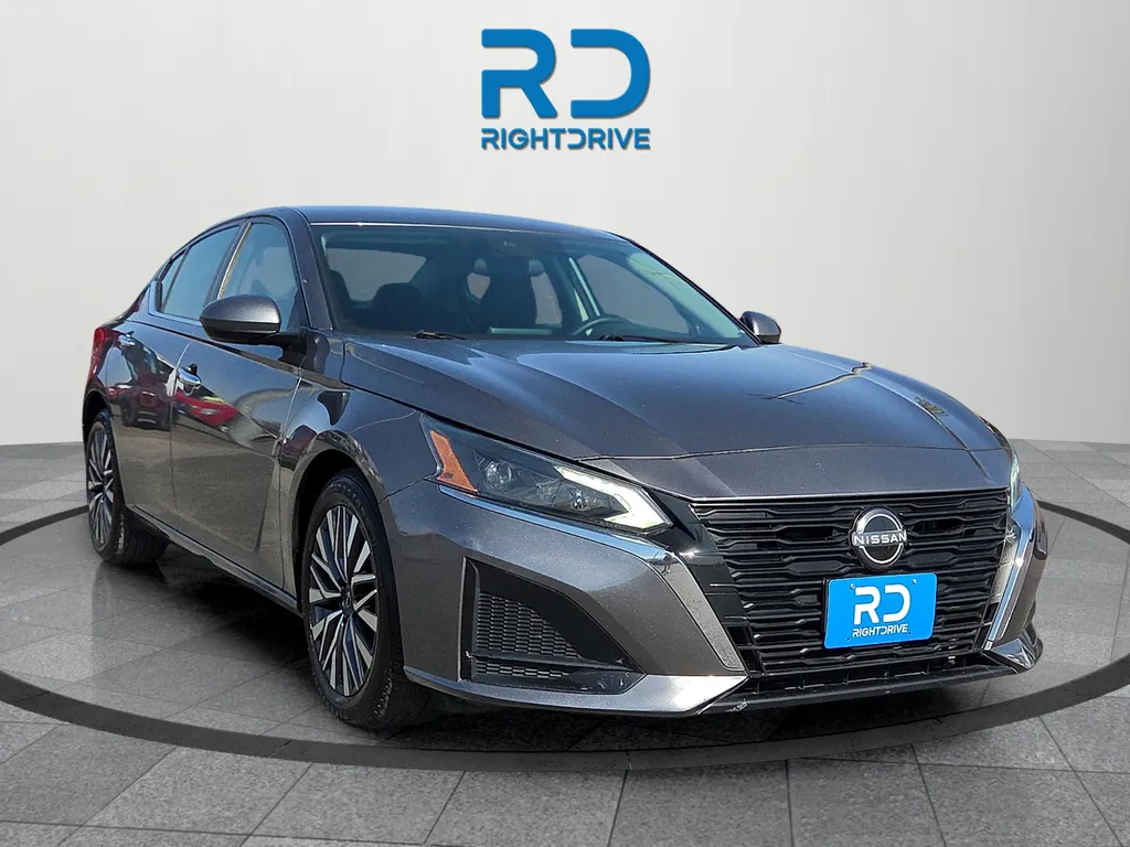 Gray 2023 Nissan Altima 2.5 SV for sale in El Paso, TX