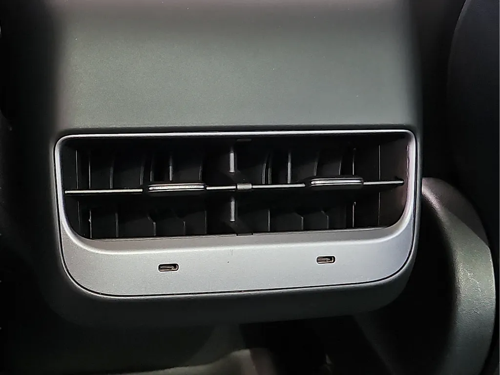 2022 Tesla Model 3 Performance - Photo 13