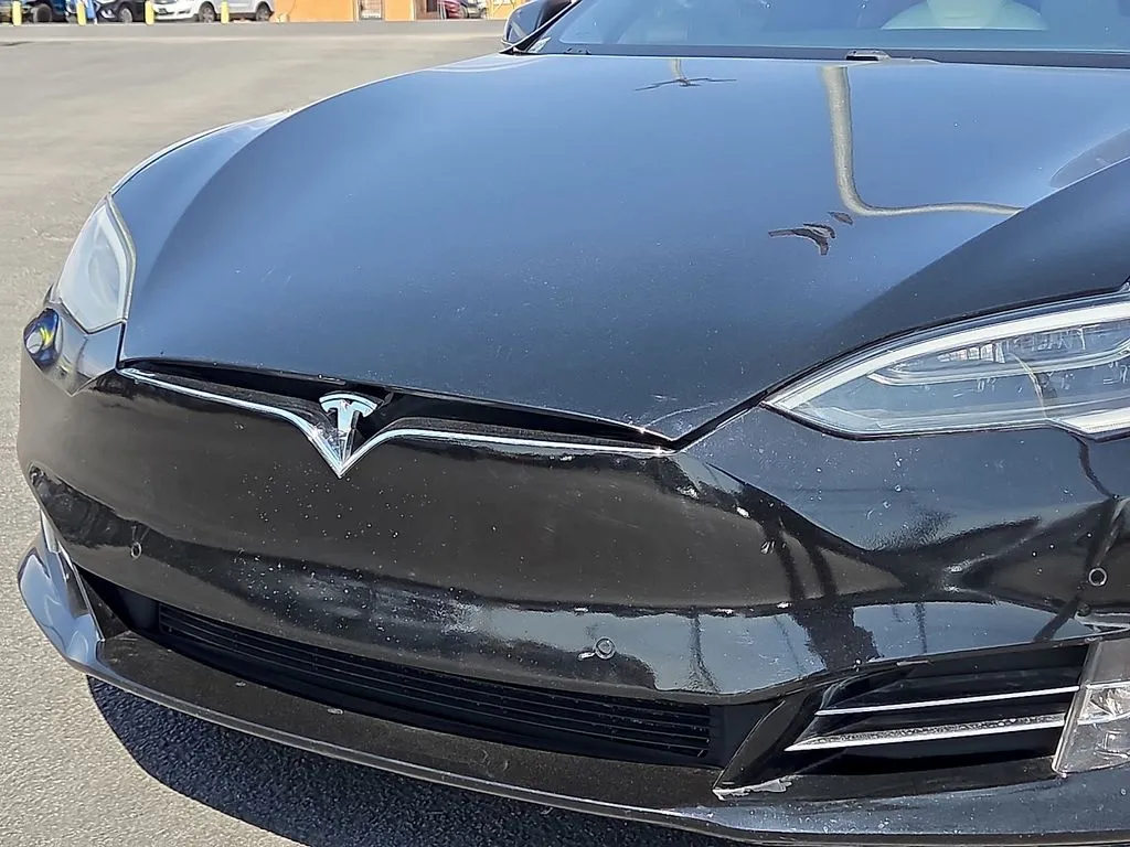 Tesla Model S photo 7