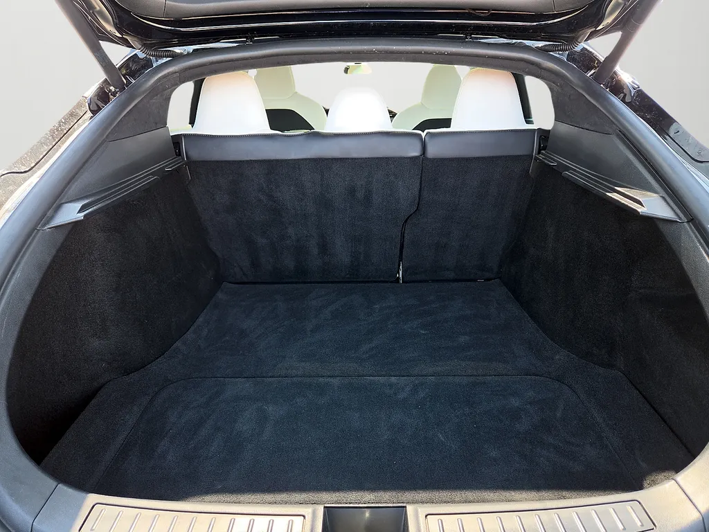 Tesla Model S photo 12