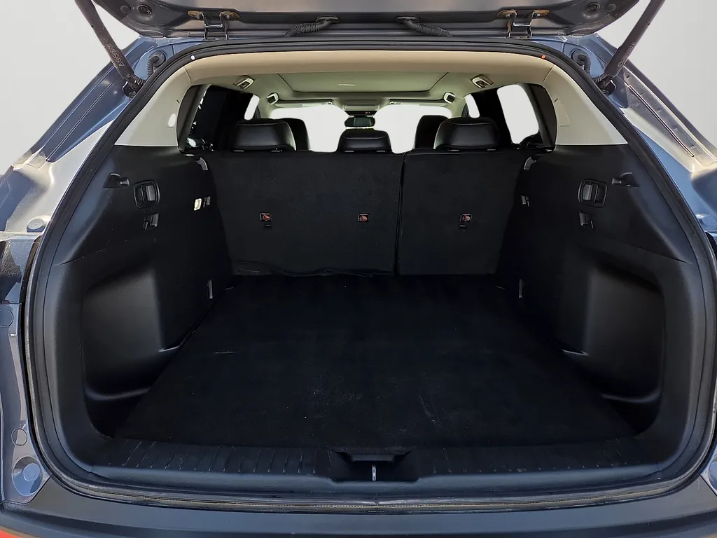 Mazda CX-50 photo 13