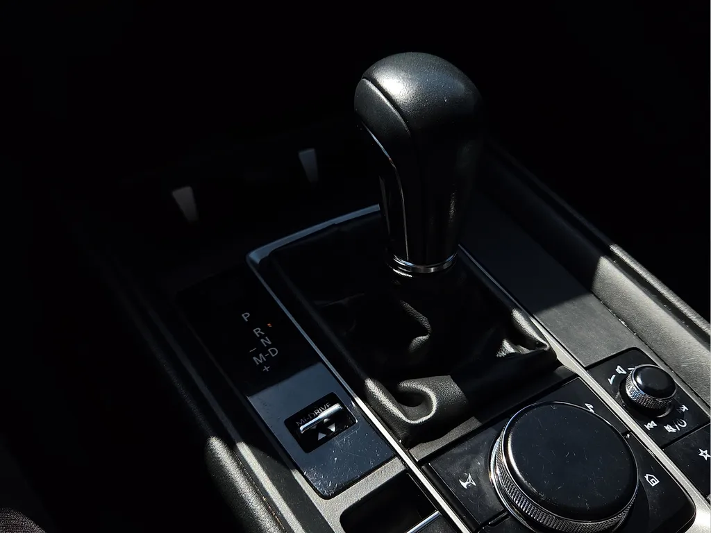 Mazda CX-50 photo 25