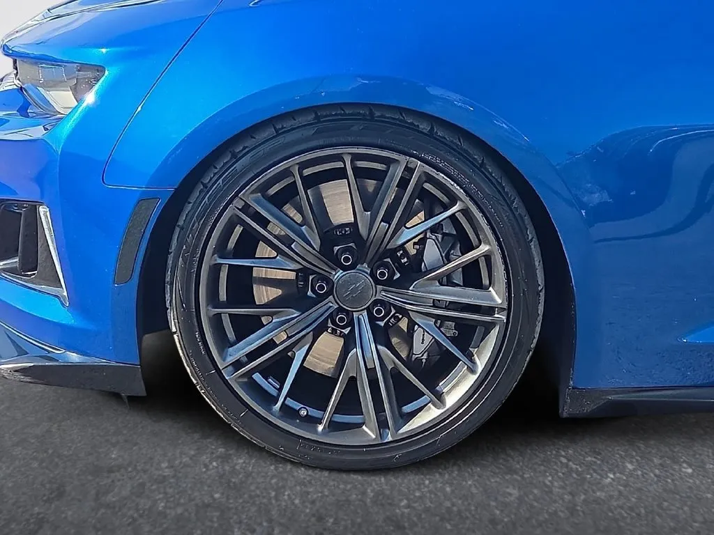 Chevrolet Camaro photo 9