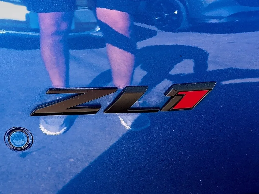 Chevrolet Camaro photo 11