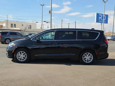 More photos of 2025 Chrysler Pacifica Select at RightDrive - 1791 Lee Trevino, TX