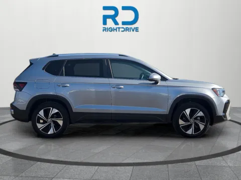 Photos of 2025 Volkswagen Taos 1.5T SE for sale in El Paso, TX at RightDrive - 1791 Lee Trevino