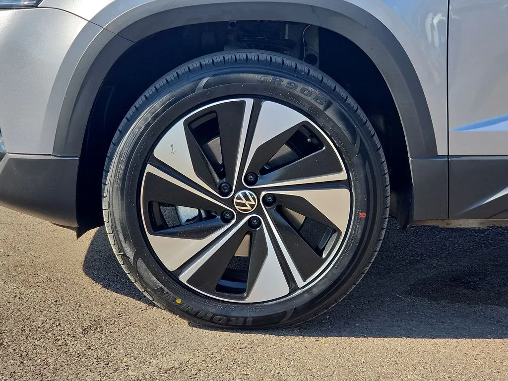 Volkswagen Taos photo 9