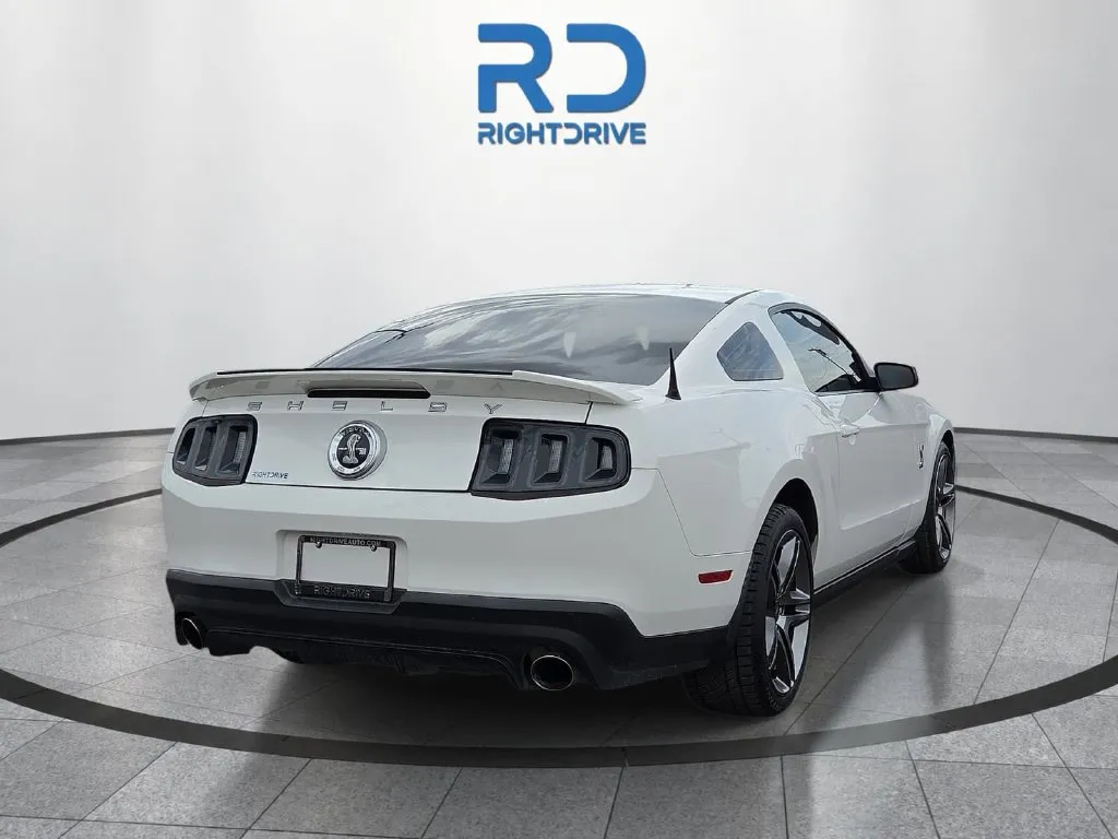 Ford Mustang photo 3