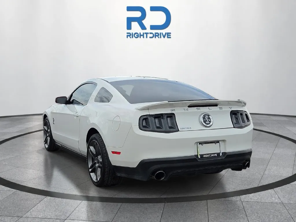 Ford Mustang photo 4