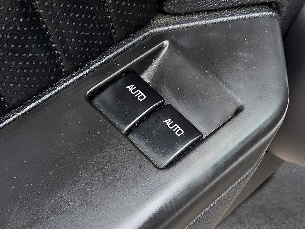 Ford Mustang photo 17