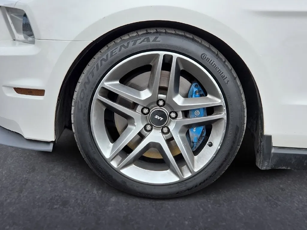 Ford Mustang photo 9