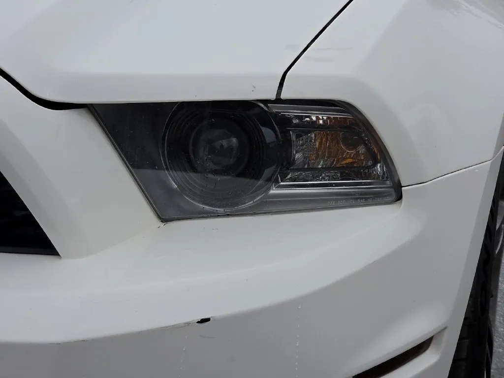 Ford Mustang photo 8