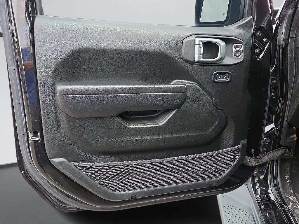 Jeep Gladiator photo 16