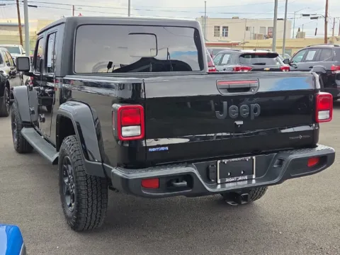 More photos of 2023 Jeep Gladiator Texas Trail at RightDrive - 1791 Lee Trevino, TX