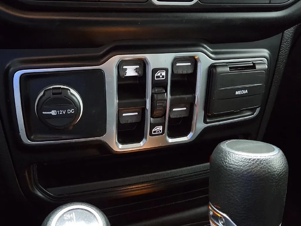 Jeep Gladiator photo 20