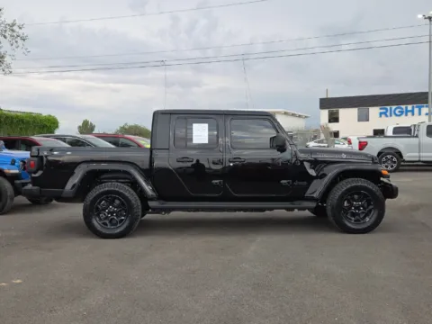 Photos of 2023 Jeep Gladiator Texas Trail for sale in El Paso, TX at RightDrive - 1791 Lee Trevino