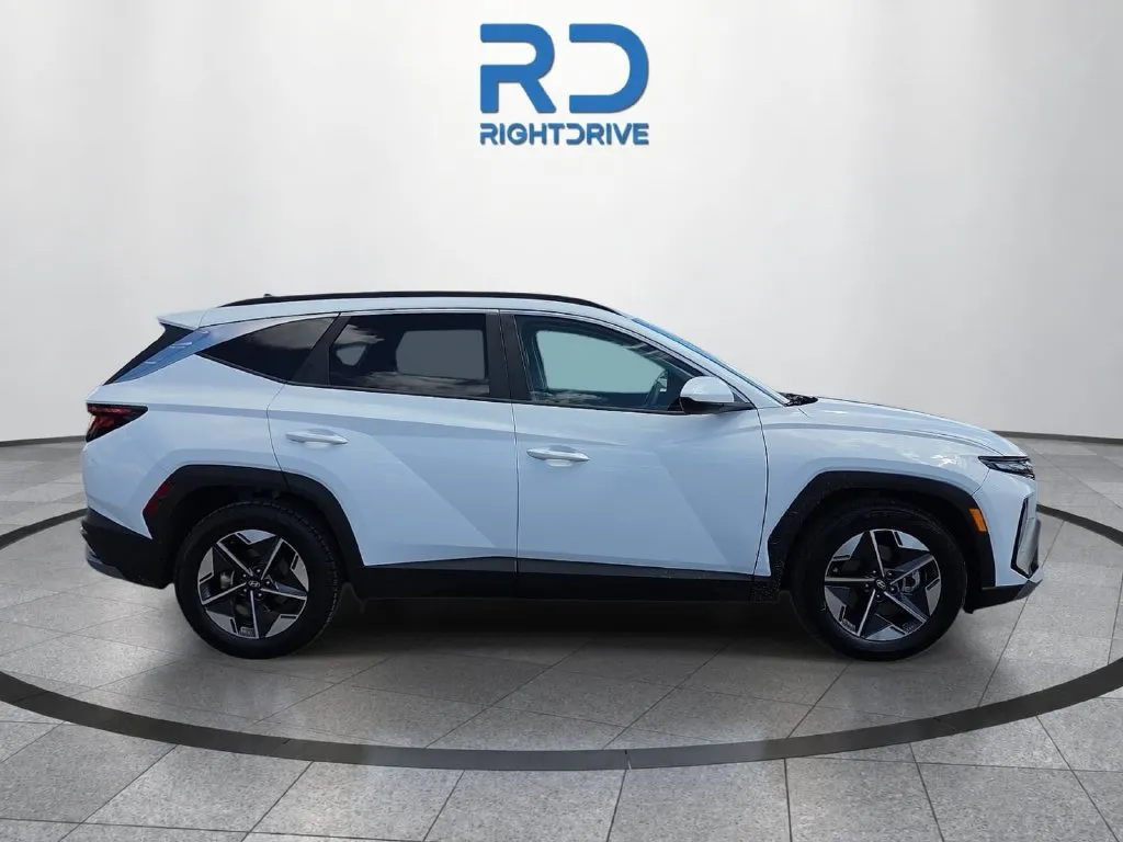 Hyundai Tucson photo 2
