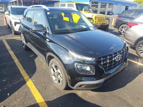 Photos of 2025 Hyundai Venue SEL for sale in El Paso, TX at RightDrive - 1791 Lee Trevino