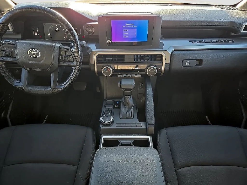 Toyota Tacoma photo 13