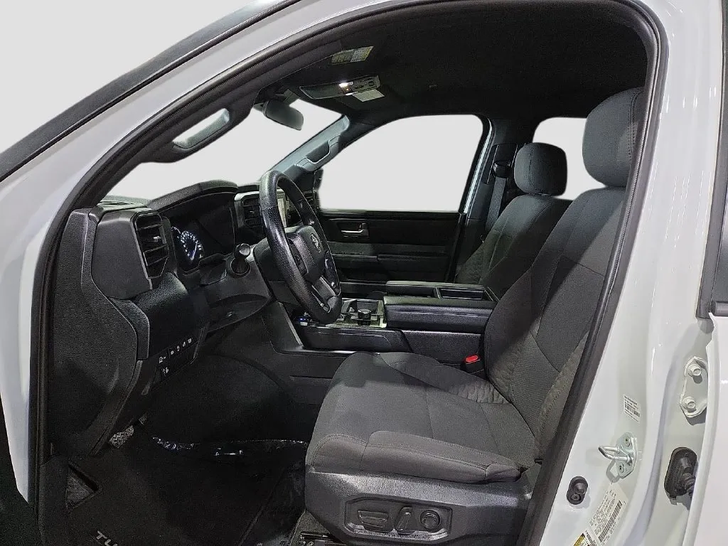 Toyota Tundra photo 19