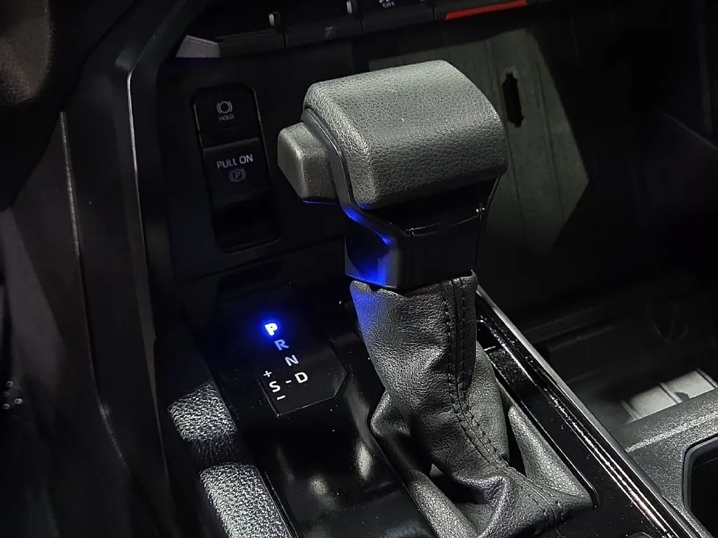 Toyota Tundra photo 24