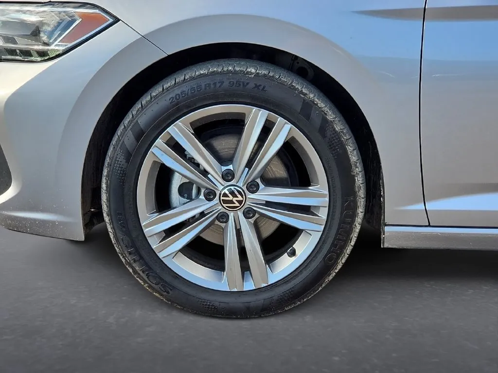 Volkswagen Jetta photo 9