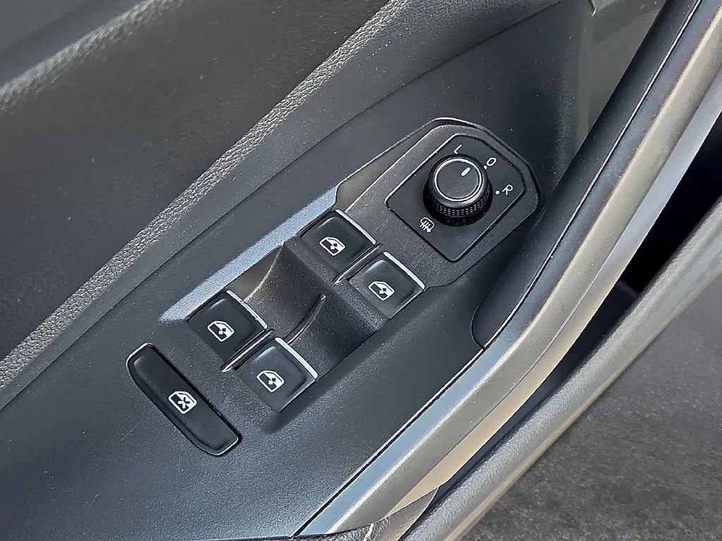 Volkswagen Jetta photo 17