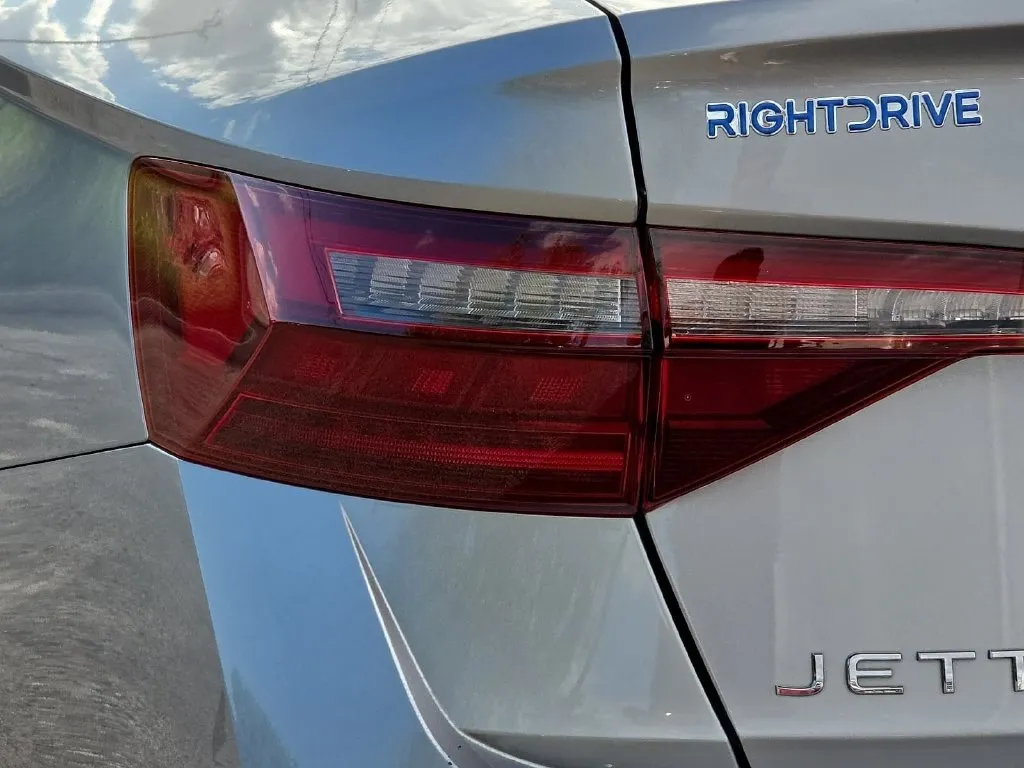 Volkswagen Jetta photo 10